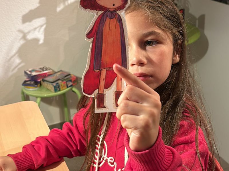 Caperucita va al mar/Little Red Riding Hood Goes to the Sea